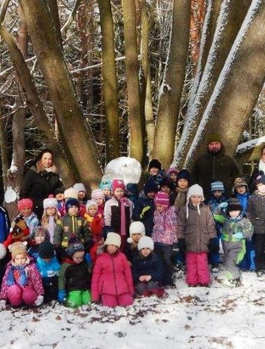 Lesní pedagogika v čerstvém šumavském sněhu