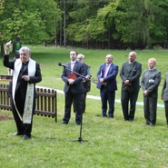 Kardinál Dominik Duka žehná Lesnickému parku Křivoklátsko