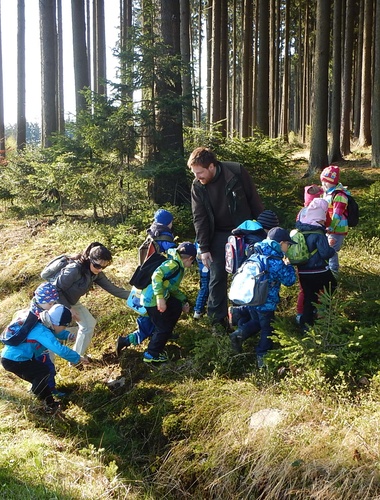 Děti z Klíčku odemkly jaru potštátské lesy